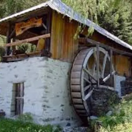 아파트 Charmant Duplex De 4p1/2 Dans Un Chalet De 1870 *